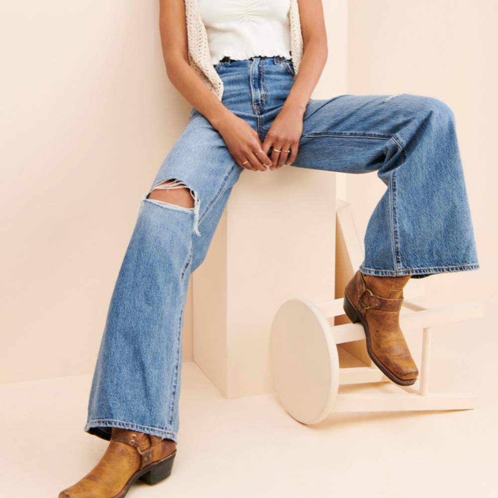 Levi’s Ripped High Waist Loose Fit Jeans